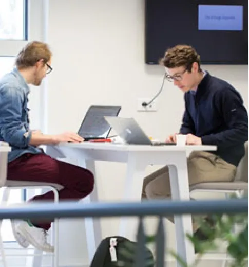 Deux entrepreneurs lauréats de la bourse X-Grant Silicon Valley