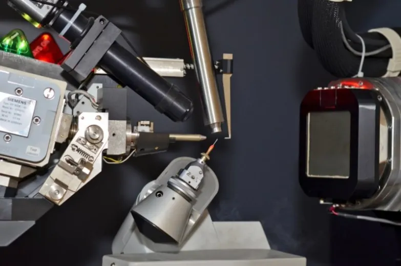 Diffractomètre de rayons X sur monocristal
