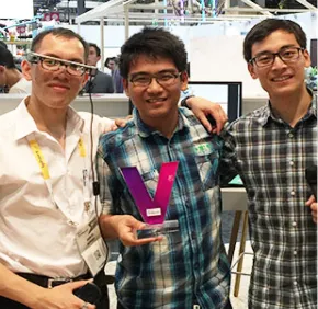 Leur solution de surtitrage remporte la compétition de Microsoft en France