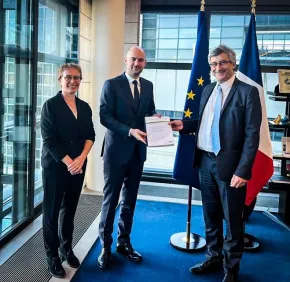 Remise du rapport d’évaluation sur  « Infrastructures numériques et aménagement du territoire"