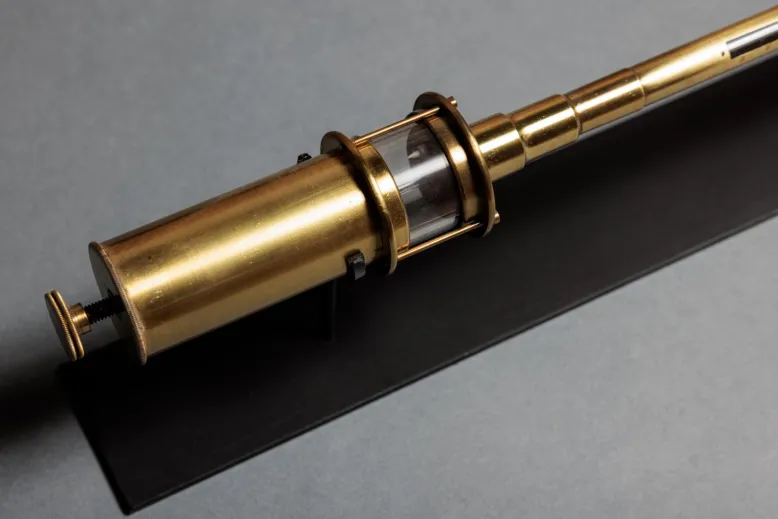 Prêt d'un baromètre au Musée de l'Armée