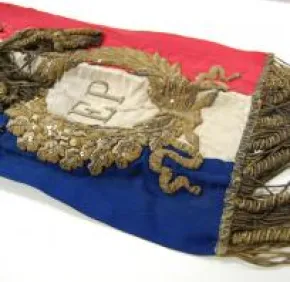 Le premier drapeau républicain de l’École (1901)