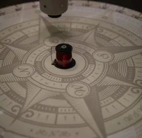 Un pendule de Foucault en résidence définitive au mus’X !