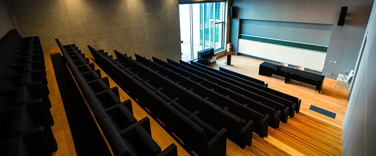  Amphithéâtre Pôle Mécanique